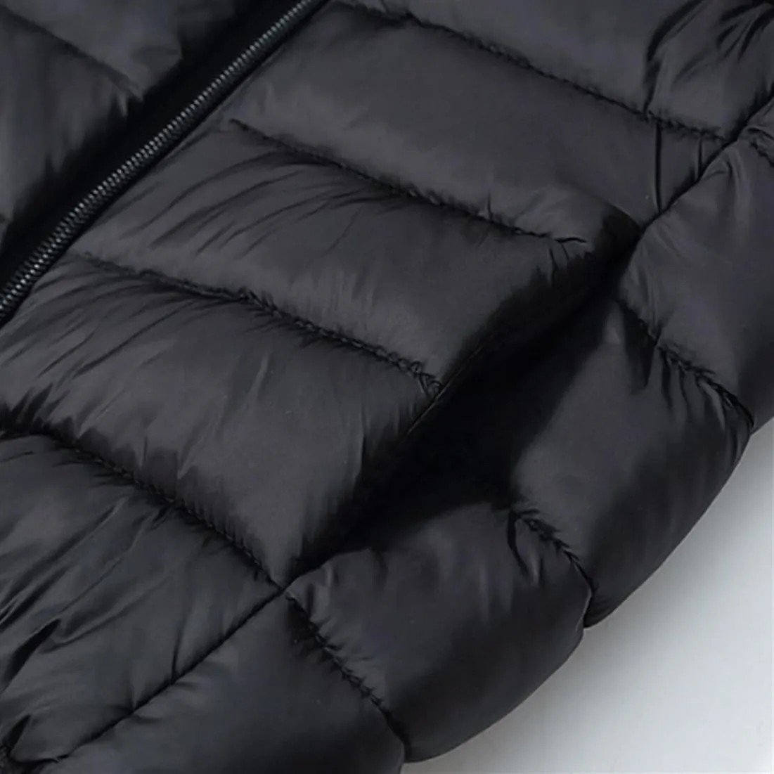 Boys Girls Lightweight Down Vest, Winter Warm Zip Up Sleeveless Vest, Water-Resistant Packable Puffer Jacket